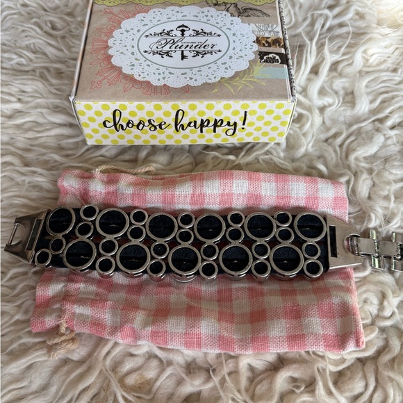 Plunder Designs Kelby Lou Rhinestone Cuff Bracelet - Picture 6 of 6